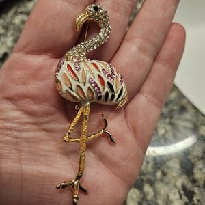 Chic Flamingo Brooch with Sparkling Accents